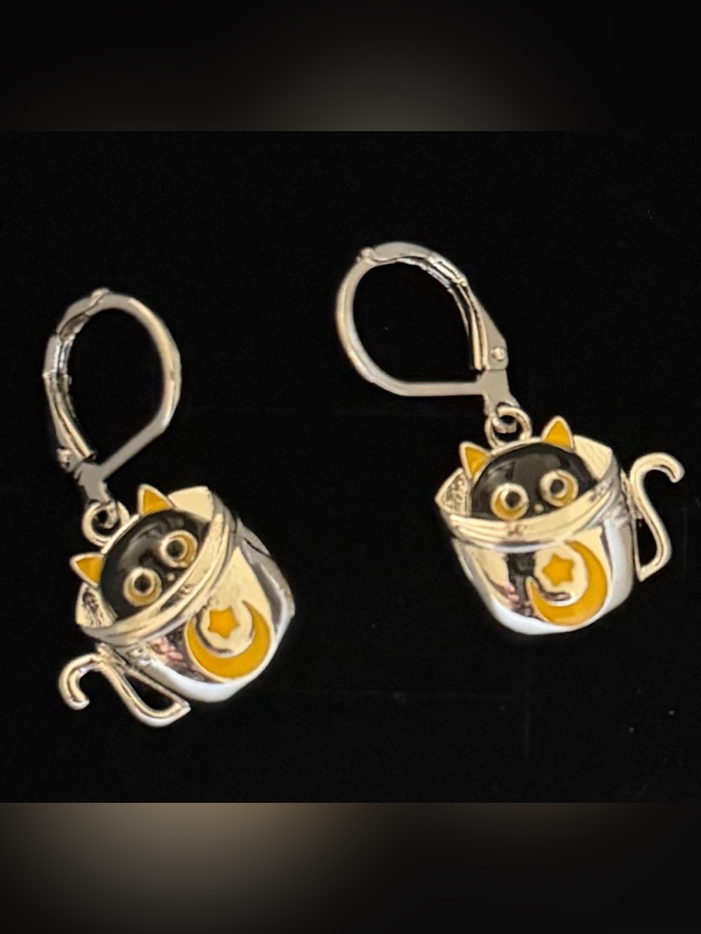 New In Box Black Cat in Silver Teacup w/Gold Celestial Design Dangle Earrings